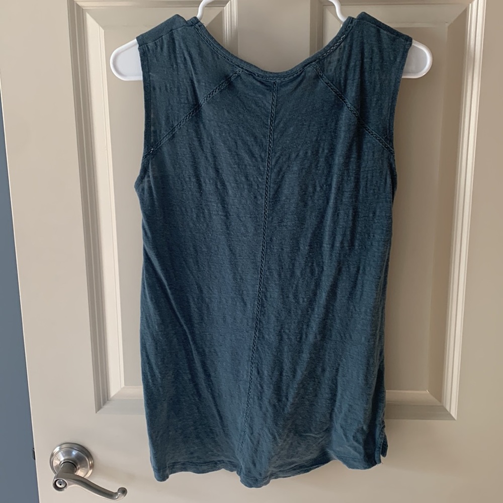 Linen Top - Picture 2 of 3